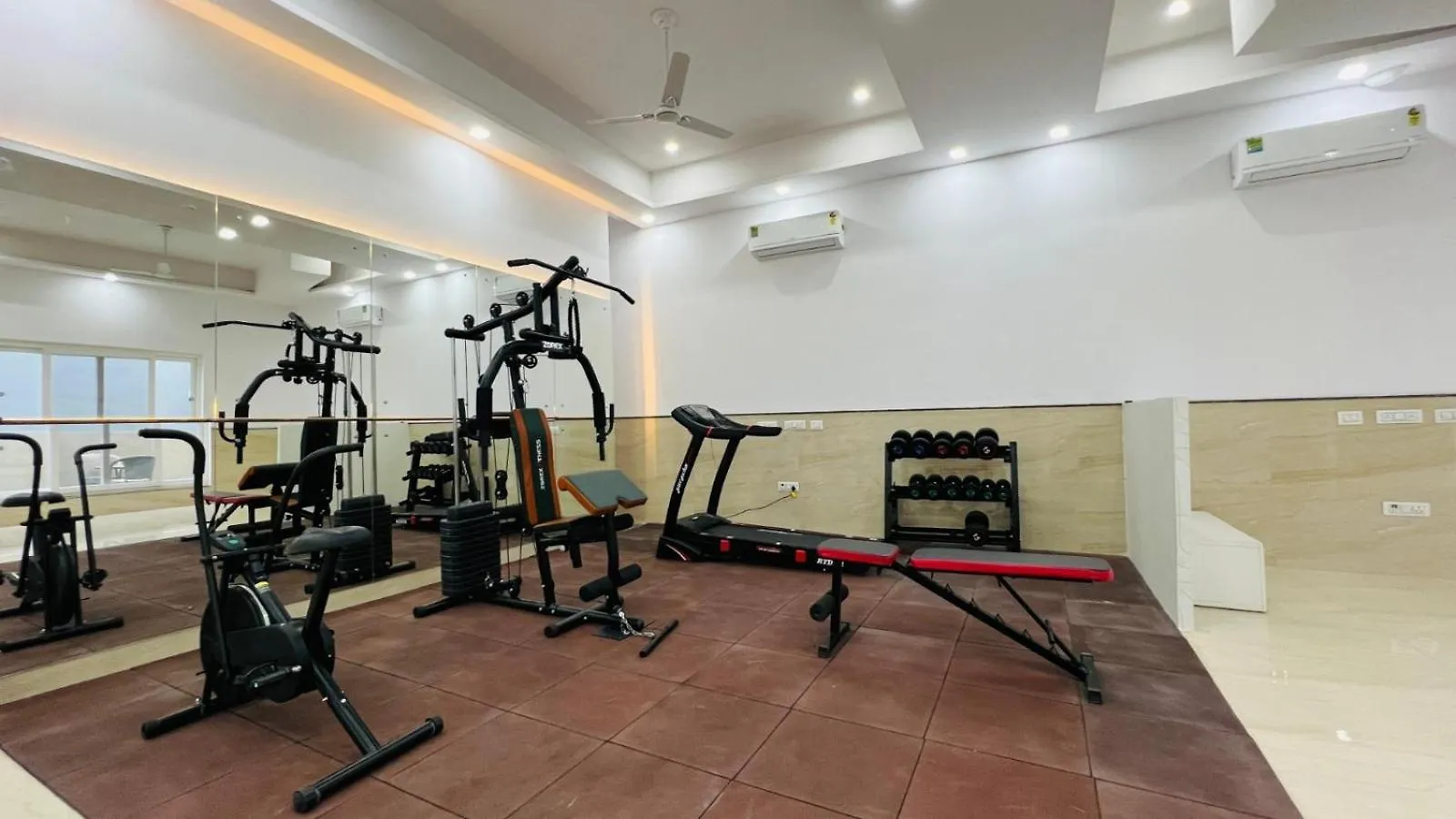 Zen Suites - Golf Course Road 古尔冈 酒店